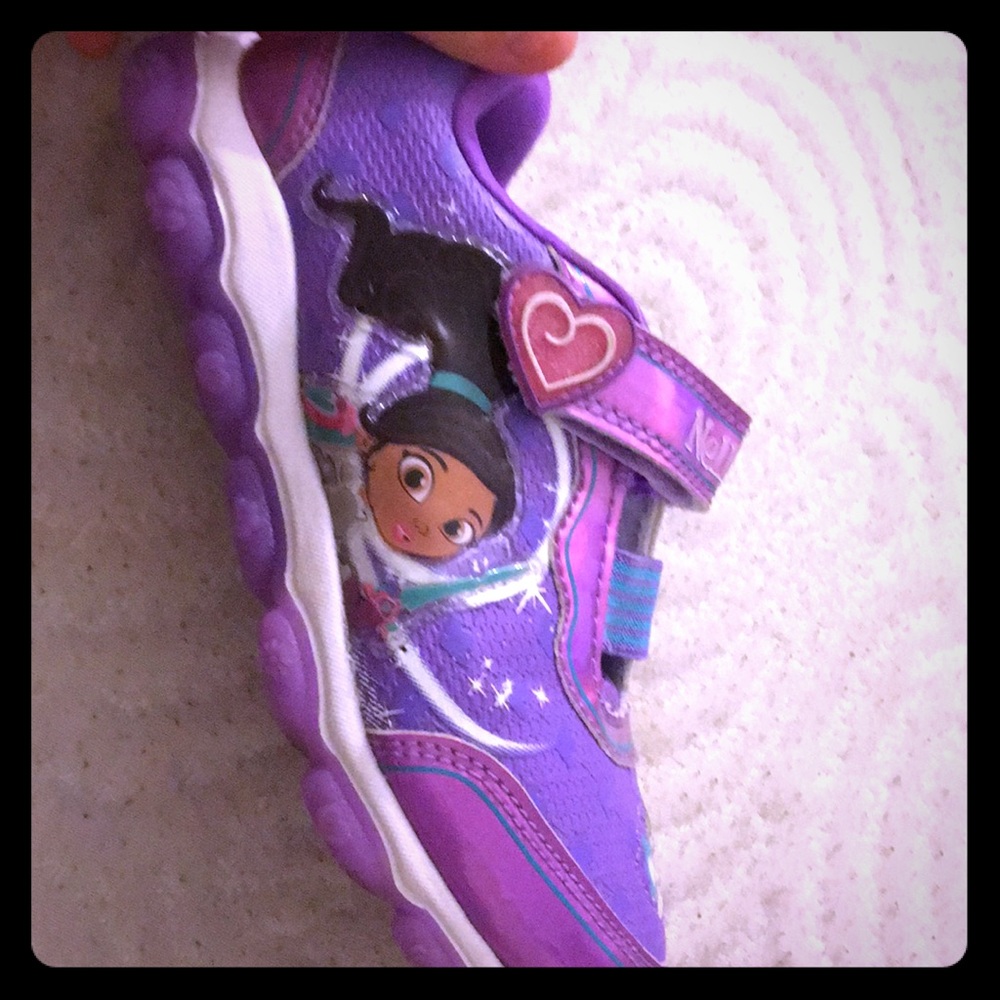 Princess nella and the knight shoes THEY LIGHT UP